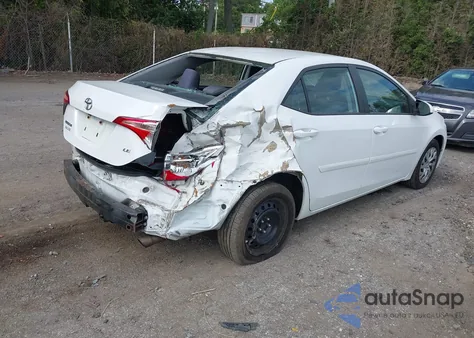 2018 Toyota Corolla Le из США, поврежденный, VIN 5YFBURHE8JP742235